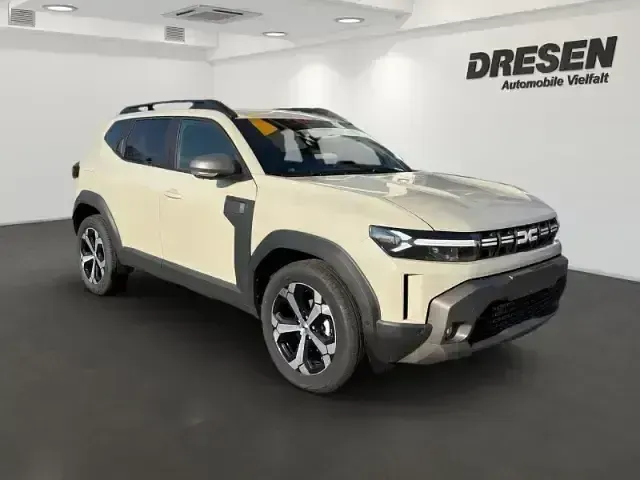 Neu Dacia Duster Journey 140 PS (102 kW) 2025 Grün SUV