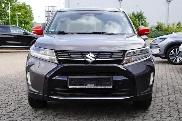 Gebraucht Suzuki Vitara Comfort+ 102 PS (75 kW) 2024 Grau SUV