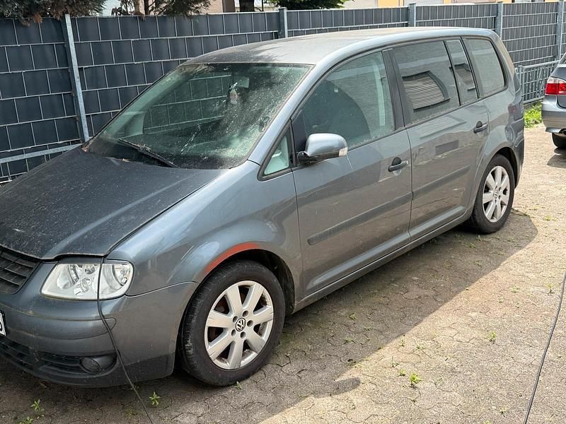 Grau Gebraucht 2003 VW Touran Van / Kleinbus | 450 € (Superpreis) - Bild 1/4