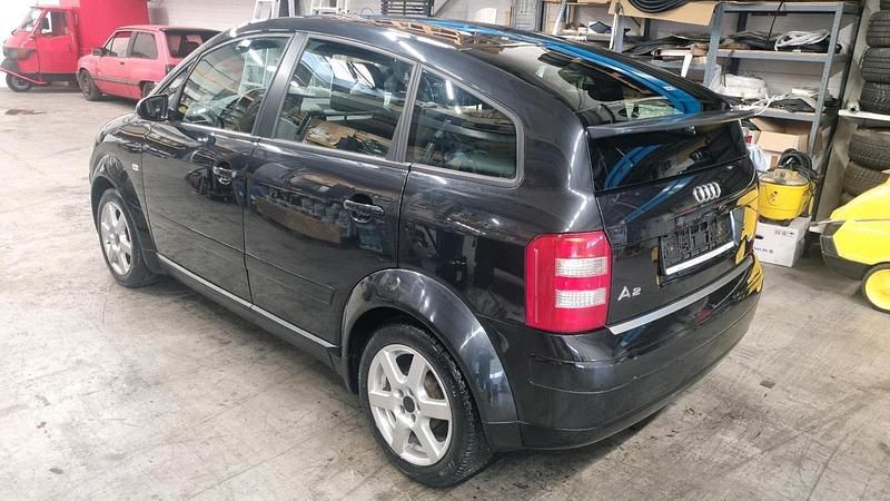 Usata Audi A2 75 CV (55 kW) 2005 Nero Utilitaria