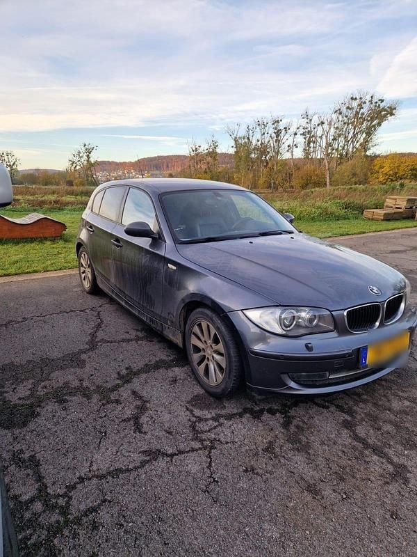Schwarz Gebraucht 2008 BMW 118 Kleinwagen | 2.200 € (Superpreis) - Bild 1/4