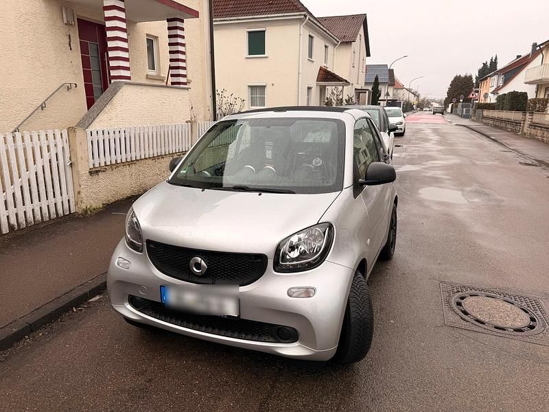 Gebraucht 2019 Smart ForTwo Cabrio Cabrio | 12.200 € - Bild 1/4