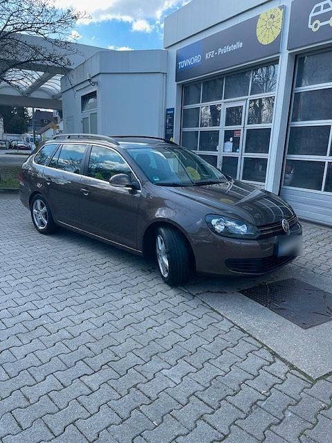 Gebraucht VW Golf VI Style 110 PS (80 kW) 2011 Braun Kleinwagen