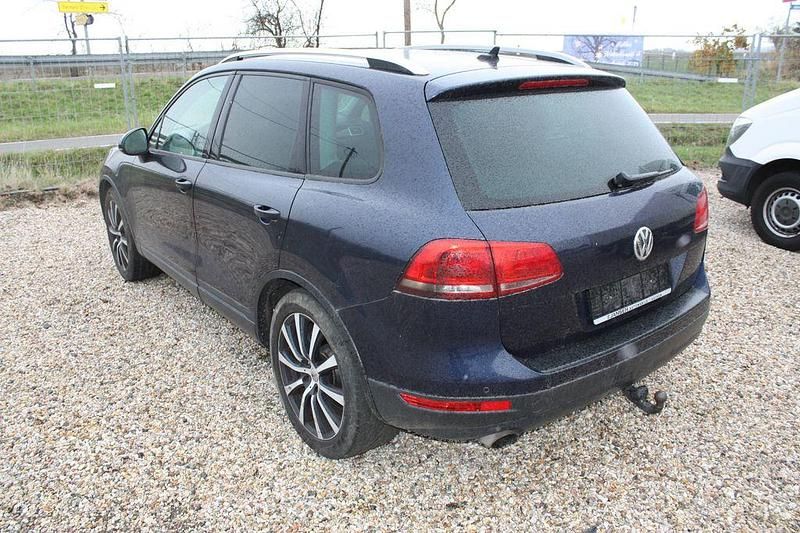 Gebraucht VW Touareg 204 PS (150 kW) 2011 Blau SUV