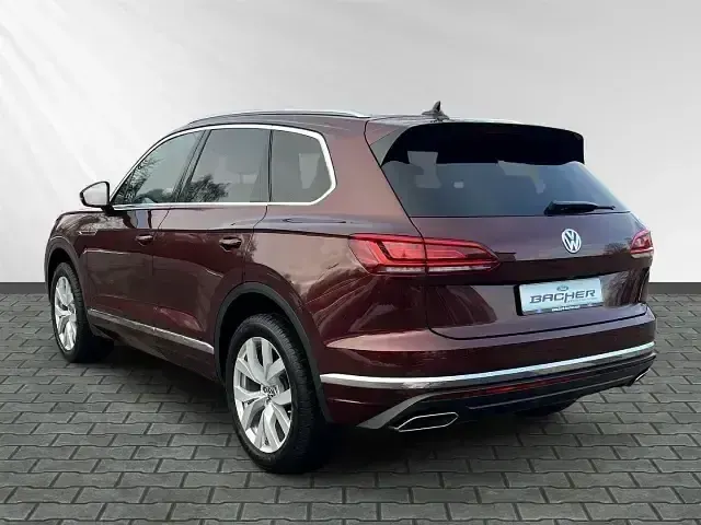 Gebraucht VW Touareg Atmosphere 286 PS (210 kW) 2020 Malbec red metallic SUV