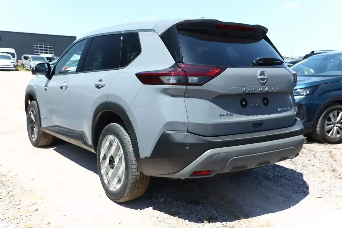 Neu Nissan X-Trail N-Connecta 213 PS (156 kW) 2026 Ceramic grey metallic SUV