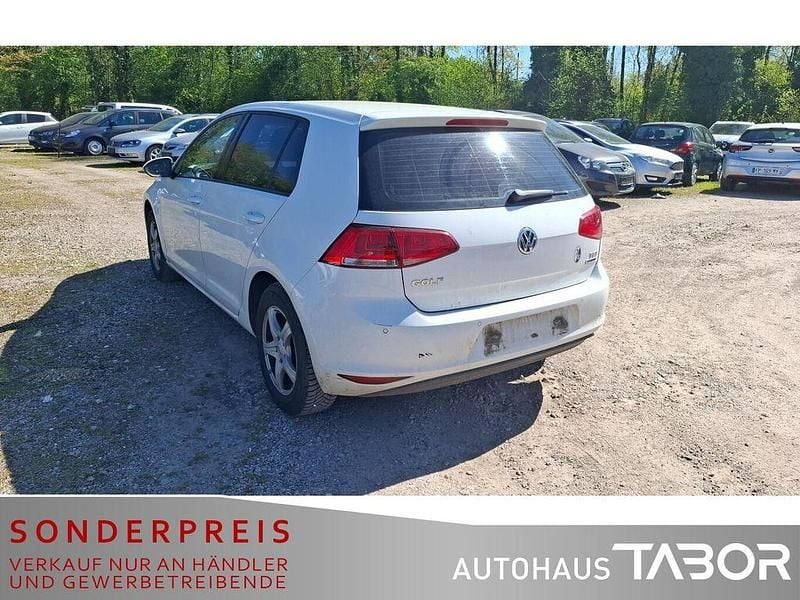 Usado VW Golf VII 86 HP (63 kW) 2014 Branco Sedan