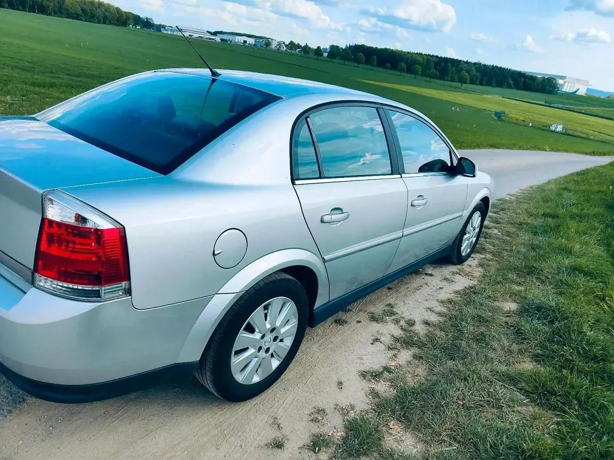 Gebraucht Opel Vectra 122 PS (89 kW) 2004 Silber Limousine