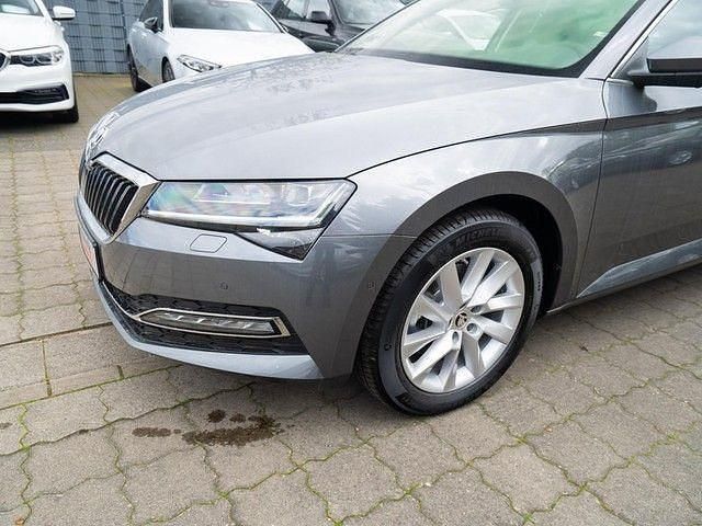 Gebraucht Skoda Superb Style 150 PS (110 kW) 2024 Grau Kombi