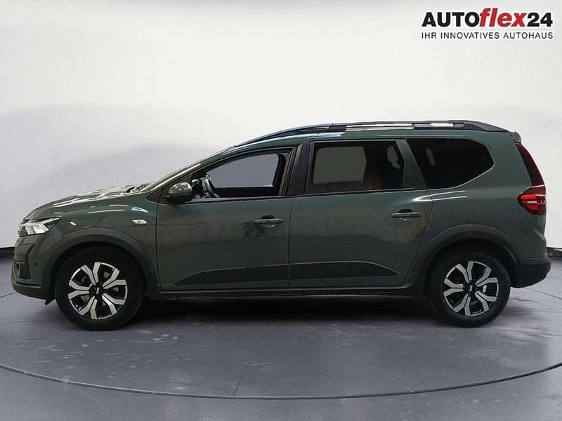 Gebraucht Dacia Jogger 111 PS (81 kW) 2024 Vert lichen kaki Van / Kleinbus