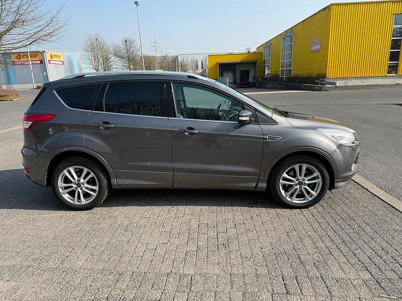 Gebraucht Ford Kuga 163 PS (119 kW) 2014 Grau SUV