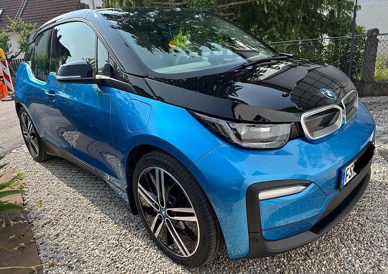 Blau Gebraucht 2018 BMW i3 Comfort Edition Kleinwagen | 19.900 € (Etwas zu teuer) - Bild 1/4