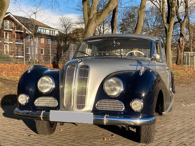 Silber Gebraucht 1961 BMW 502 Limousine | 39.900 € - Bild 1/4