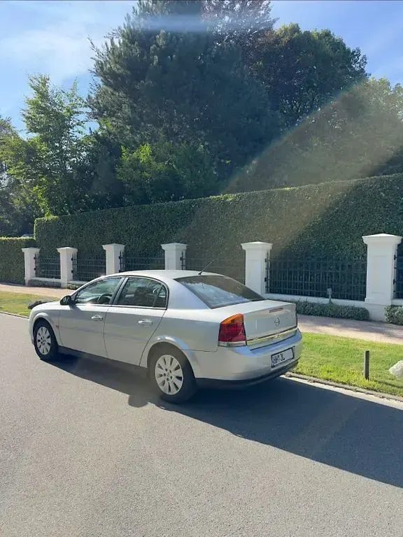 Gebraucht Opel Vectra Comfort 122 PS (89 kW) 2002 Silber Limousine
