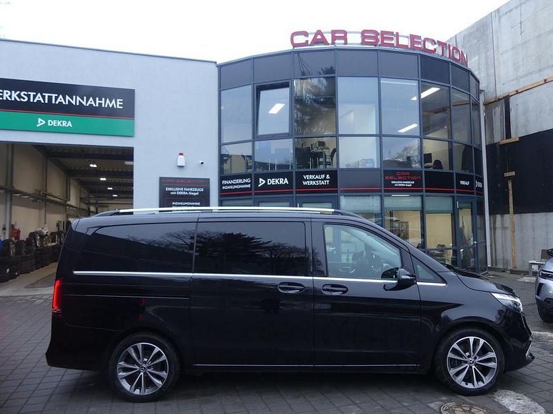 Gebraucht Mercedes V250 Avantgarde 190 PS (139 kW) 2024 Obsidianschwarz Van / Kleinbus