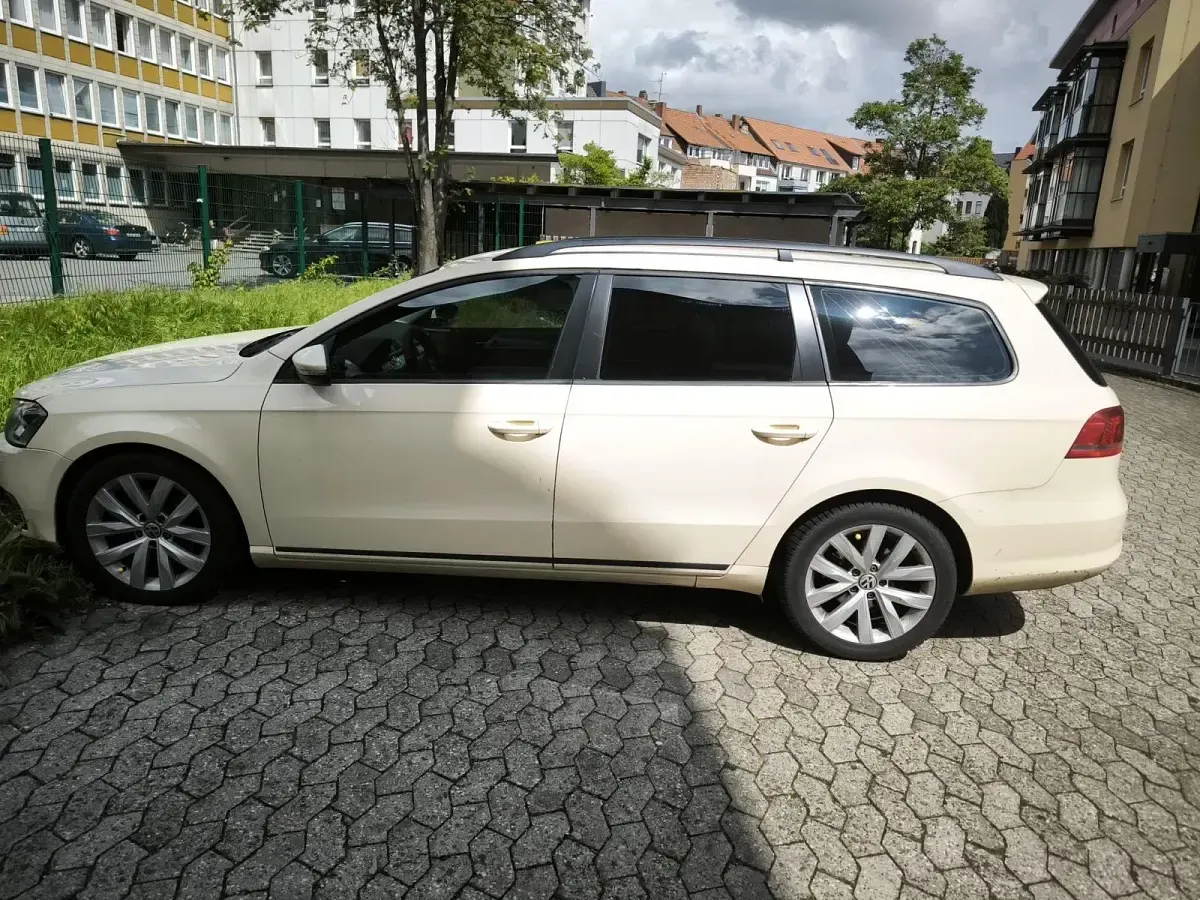 Gebraucht VW Passat 140 PS (102 kW) 2014 Andere farben Limousine