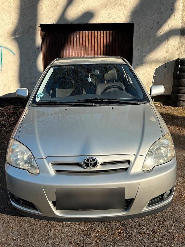 Gebraucht Toyota Corolla 97 PS (71 kW) 2005 Silber Kleinwagen