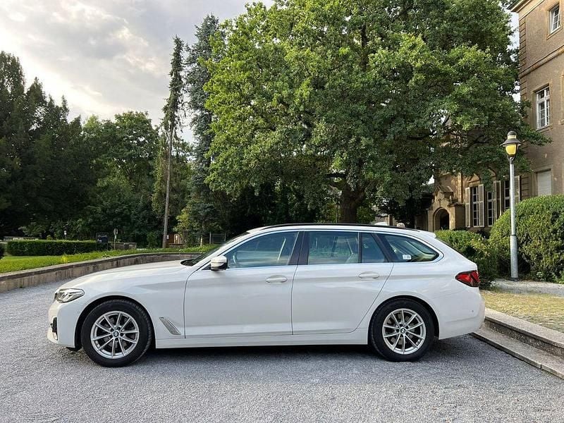 Second-hand BMW 520 190 CP (139 kW) 2022 Alb Berlinǎ