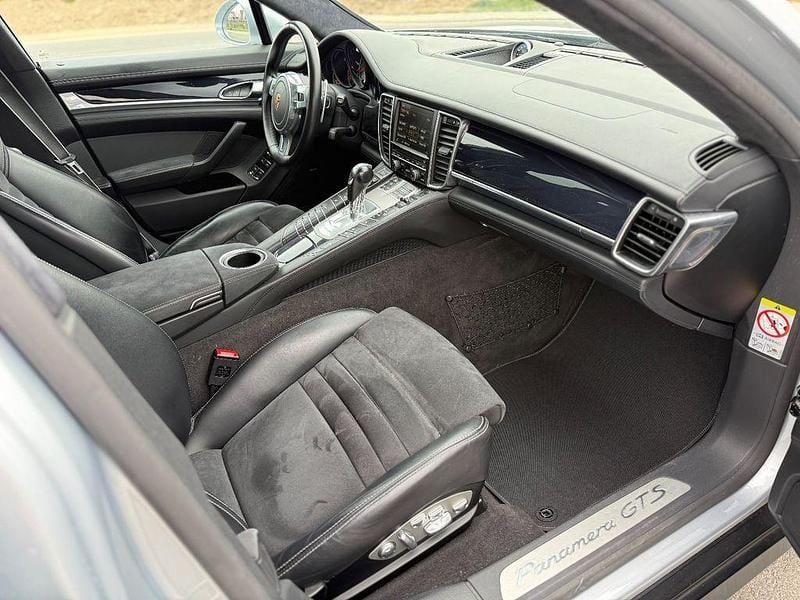 Gebraucht Porsche Panamera GTS 441 PS (324 kW) 2015 M7u  rhodiumsilber Limousine