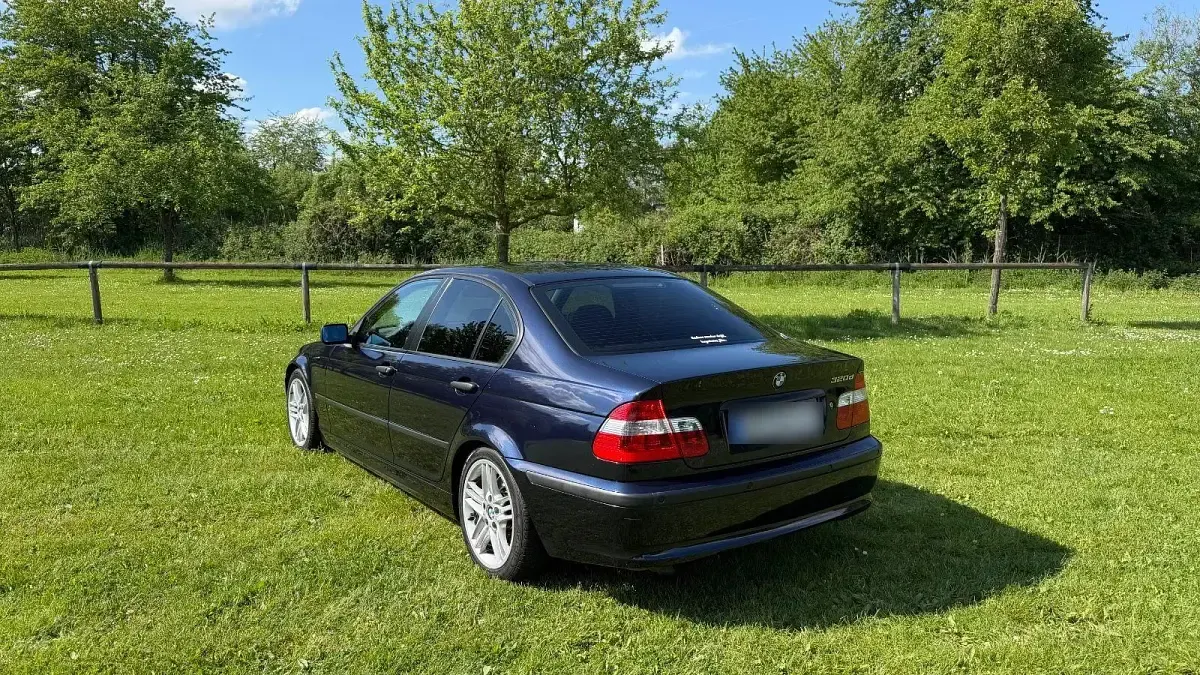 Gebraucht BMW 320 150 PS (110 kW) 2006 Blau Limousine