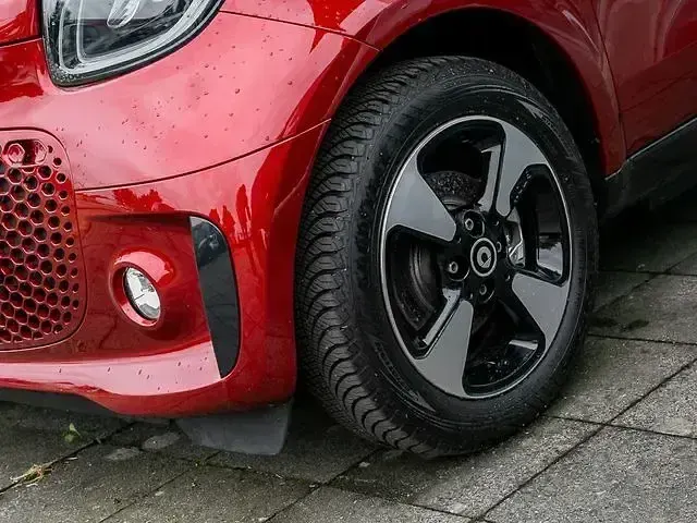 Gebraucht Smart ForTwo Electric Drive Exclusive 60 kW (82 PS) 2024 Rot