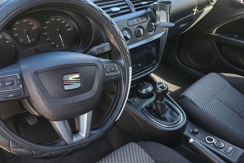 Gebraucht Seat Leon Reference 102 PS (75 kW) 2010 Weiß Kleinwagen