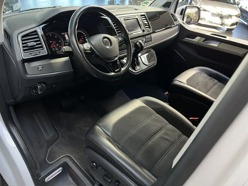 Gebraucht VW Multivan 204 PS (150 kW) 2017 Weiß Van / Kleinbus