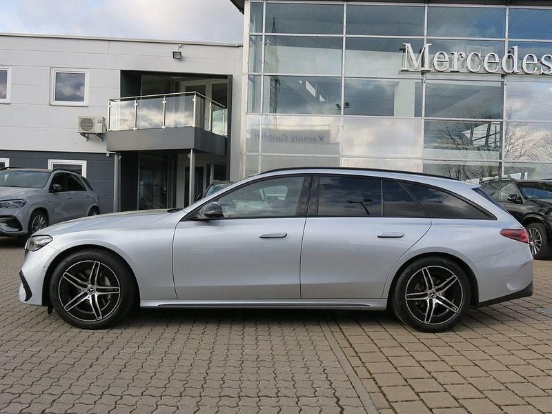 Usado Mercedes E200 Advanced Plus 204 CV (150 kW) 2025 Plateado Berlina