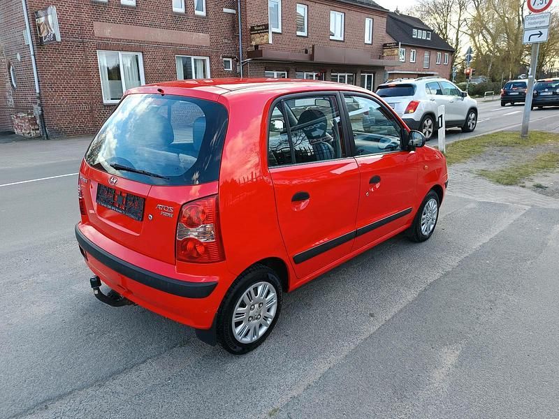 Gebraucht Hyundai Atos 59 PS (43 kW) 2008 Rot Kleinwagen