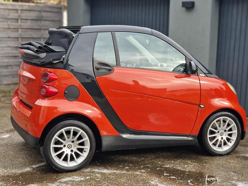 Rot Gebraucht 2008 Smart ForTwo Cabrio Cabrio | 2.990 € (Fairer Preis) - Bild 1/4