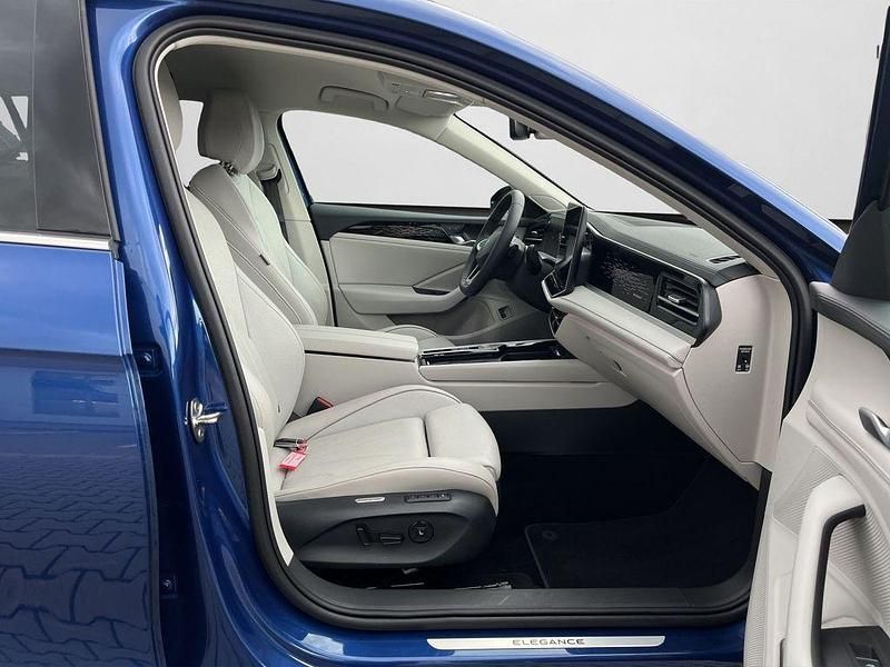 Gebraucht VW Passat Elegance 177 PS (130 kW) 2025 Reef blue metallic Kombi