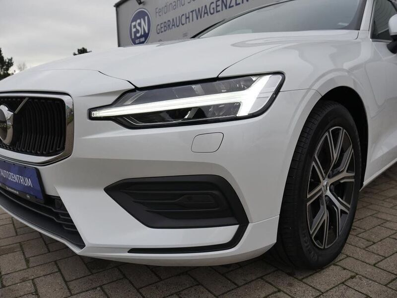 Gebraucht Volvo V60 Core 197 PS (144 kW) 2024 Andere Kombi