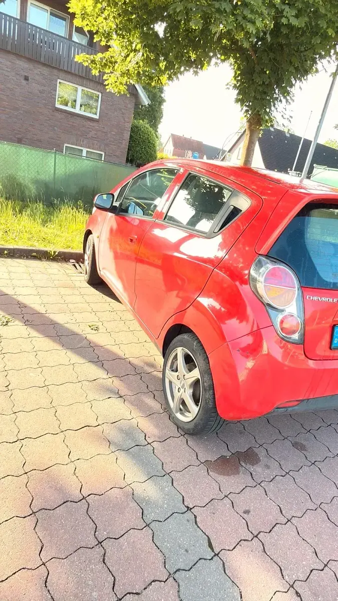 Gebraucht Chevrolet Spark 68 PS (50 kW) 2010 Rot Kleinwagen