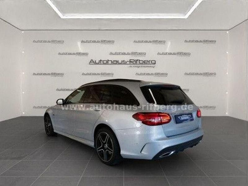 Gebraucht Mercedes C300e AMG line 306 PS (225 kW) 2019 Iridiumsilber  metallicl Kombi