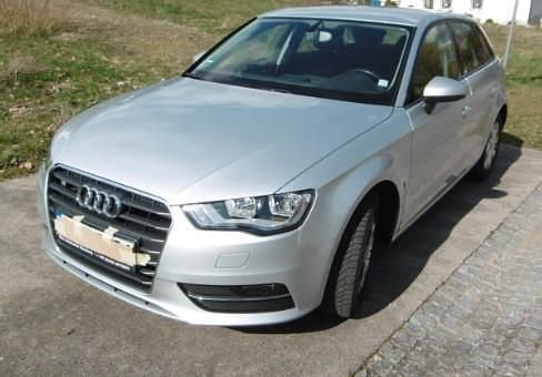 Silber Gebraucht 2013 Audi A3 Sportback Kleinwagen | 8.350 € (Fairer Preis) - Bild 1/4