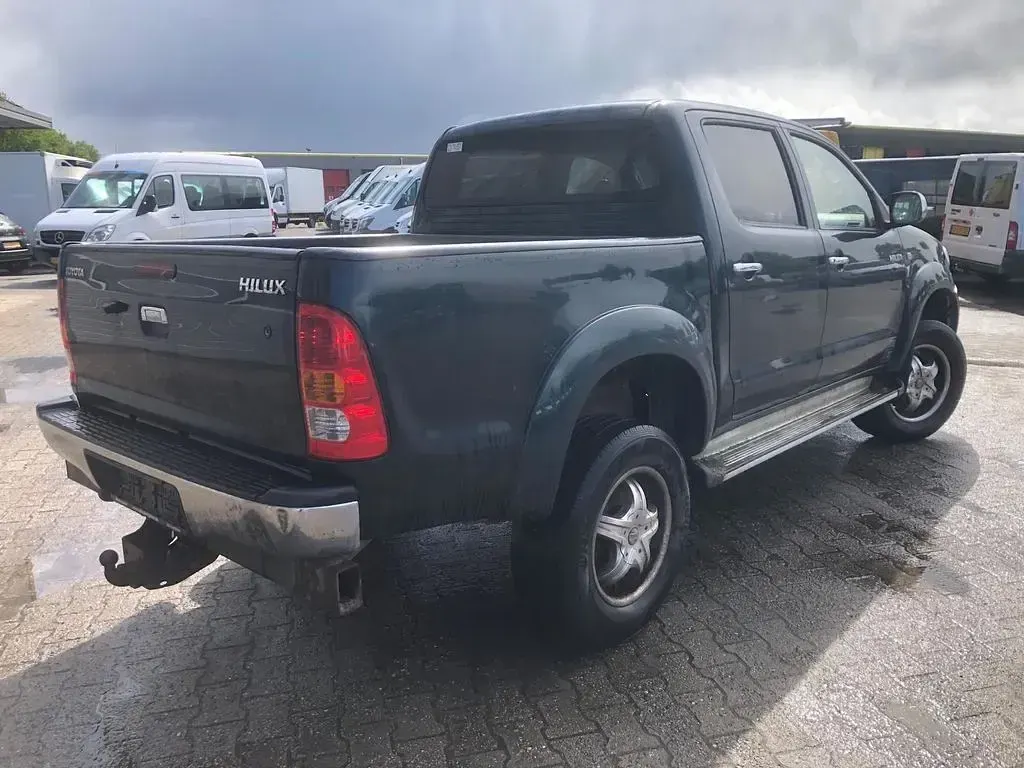 Gebraucht Toyota HiLux 171 PS (125 kW) 2010 Grün Pickup