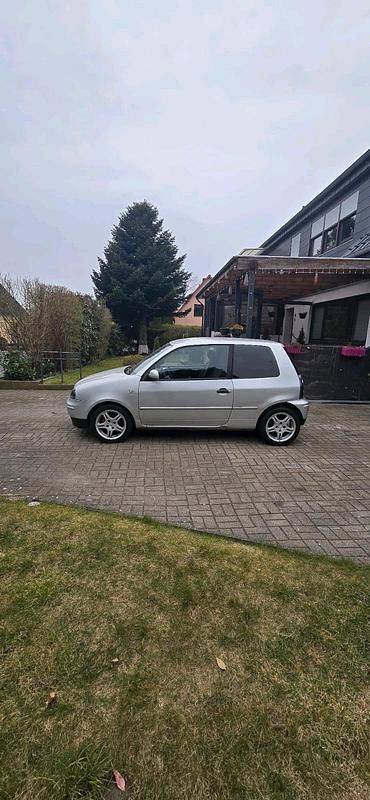 Silber Gebraucht 2004 Seat Arosa Kleinwagen | 1.000 € - Bild 1/4