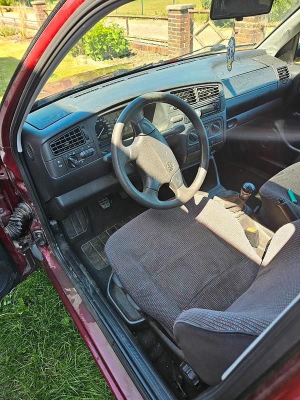 Gebraucht VW Golf IV 75 PS (55 kW) 2000 Rot Kleinwagen