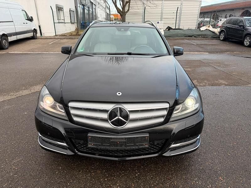 Gebraucht Mercedes C250 Avantgarde 204 PS (150 kW) 2013 Schwarz Kombi