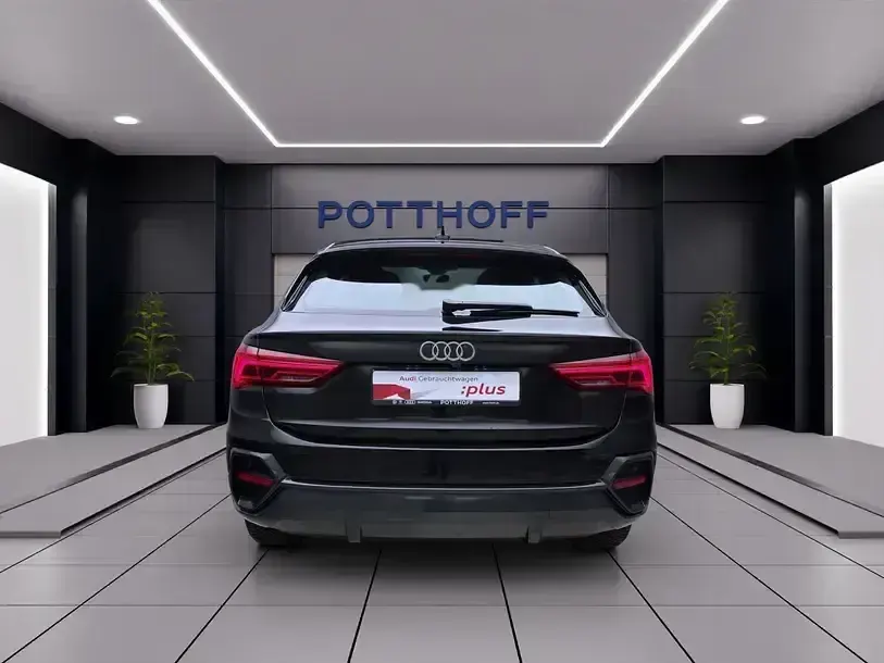 Gebraucht Audi Q3 Sportback Ambiente 150 PS (110 kW) 2025 Mythosschwarz metallic SUV