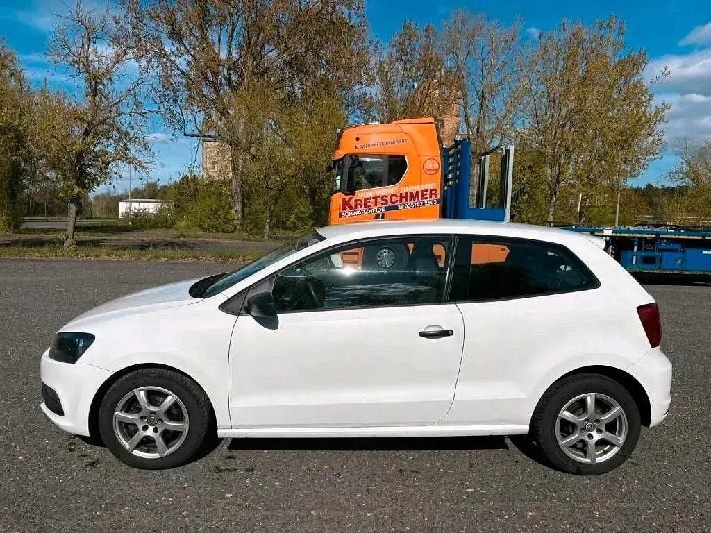 Gebraucht VW Polo 60 PS (44 kW) 2017 Weiß Kleinwagen