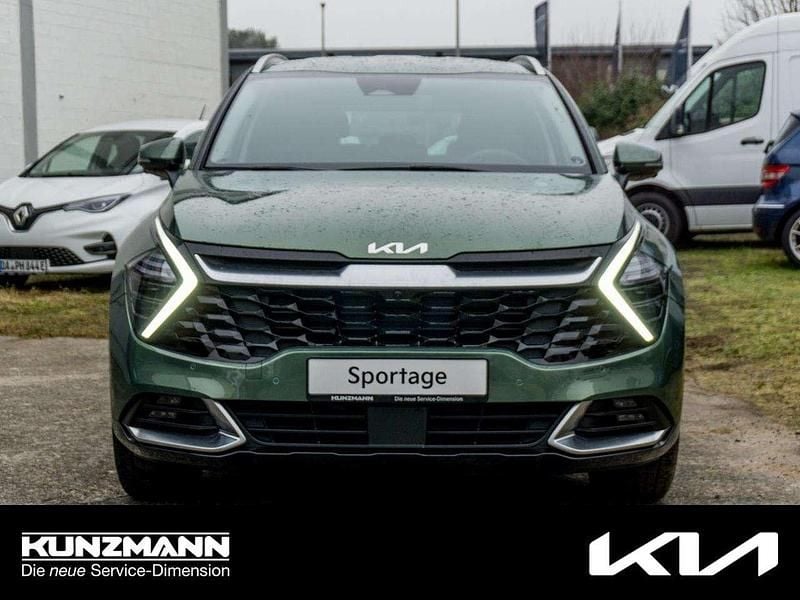 Experience green metallic Gebraucht 2025 Kia Sportage Spirit SUV | 34.879 € (Guter Preis) - Bild 1/4