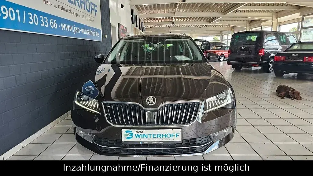 Gebraucht Skoda Superb Style 220 PS (161 kW) 2018 Braun Kombi