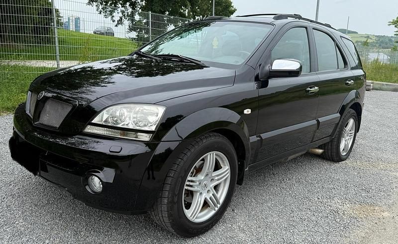 Schwarz Gebraucht 2004 Kia Sorento 2 SUV | 6.390 € (Teuer) - Bild 1/4