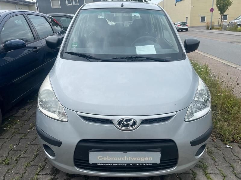 Silber Gebraucht 2010 Hyundai i10 Kleinwagen | 2.500 € (Guter Preis) - Bild 1/4