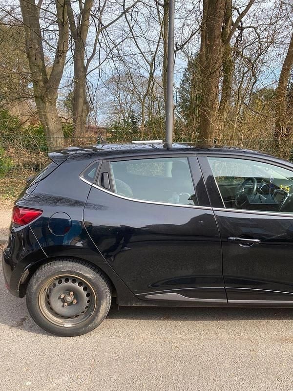 Gebraucht Renault Clio IV Luxe 73 PS (53 kW) 2014 Schwarz Kleinwagen