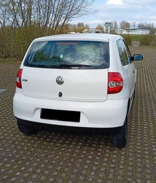 Gebraucht VW Fox Style 54 PS (39 kW) 2005 Weiß Kleinwagen