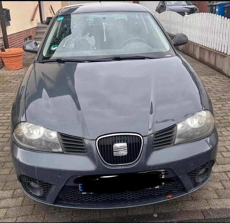 Grau Gebraucht 2006 Seat Ibiza Limousine | 400 € (Superpreis) - Bild 1/4