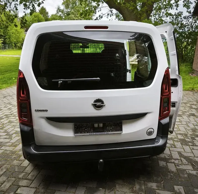 Gebraucht Opel Combo 139 PS (102 kW) 2019 Weiß Van / Kleinbus