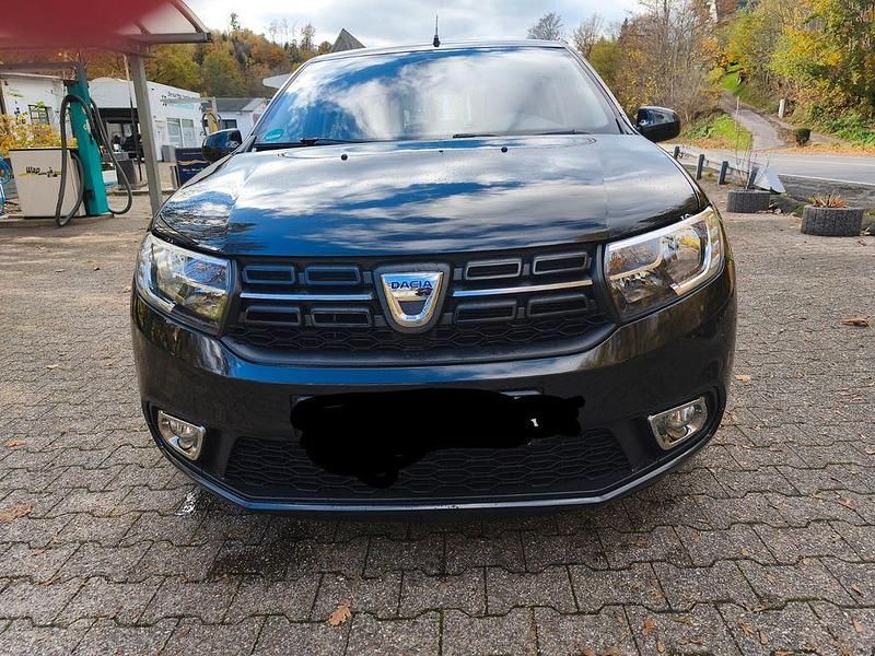 Schwarz Gebraucht 2019 Dacia Sandero Essentiel Limousine | 8.500 € (Fairer Preis) - Bild 1/4